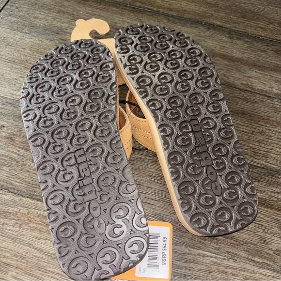 Cobian Brown Flip Flops NWT - Picture 8 of 9